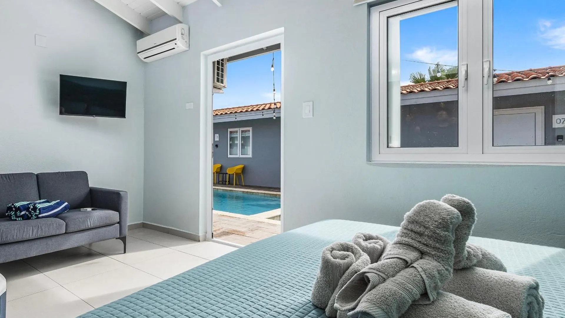 The Lizard Apartment Palm Beach